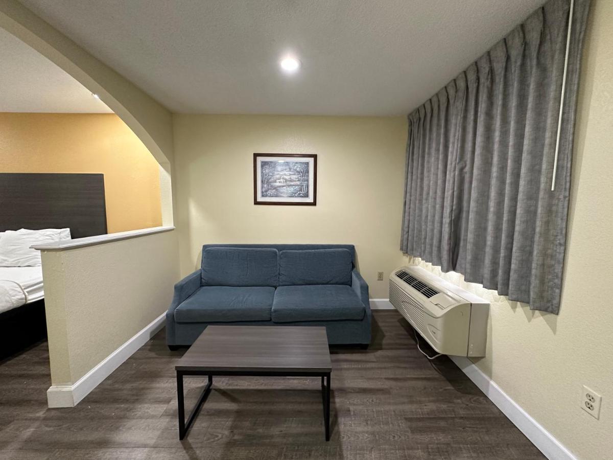 Rodeway Inn & Suites Hwy 290 Nw Houston Ngoại thất bức ảnh